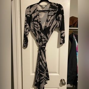LuLaRoe Black and Gray Long Sleeve Dress